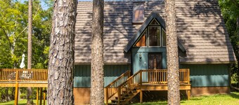 Puerto Chalet - on the bayou close to beach & downtown Ocean Springs!