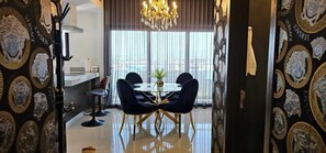 Deluxe Apartment, Balcony, Sea View | Living area - Torre 5 Mazatlán Versace Style (Mazatlán)