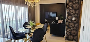 Deluxe Apartment, Balcony, Sea View | Private kitchen - Torre 5 Mazatlán Versace Style (Mazatlán)