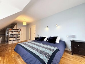 4 chambres, fer et planche à repasser, Wi-Fi