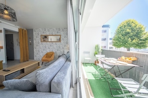 Outdoor dining - T2 Hyper Cocon – Terrasses - Parking (Larmor-Plage)