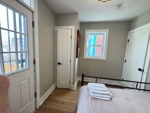 2 bedrooms, WiFi, bed sheets - COZY Apartment in DC 2BR Central Location near Transportation (Washington)