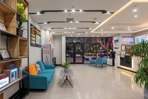 Super 8 Hotel (Xuzhou Suining Bayi Middle Road Xingmei Plaza)