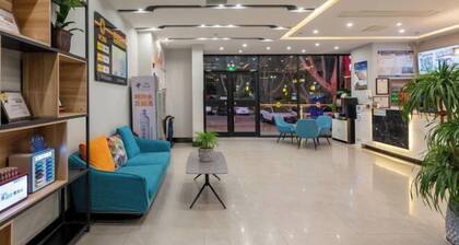 Super 8 Hotel (Xuzhou Suining Bayi Middle Road Xingmei Plaza)