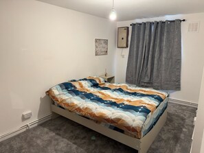 2 bedrooms, desk, iron/ironing board, WiFi - Modern 2 bedroom Terrace (London)