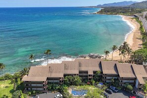 Exterior - Wailua Bay View 105 Oceanfront condo (Kapaʻa)