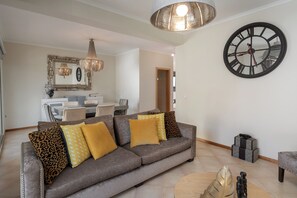 TV - With sea view - Strategic Sunset House (Santa Cruz)