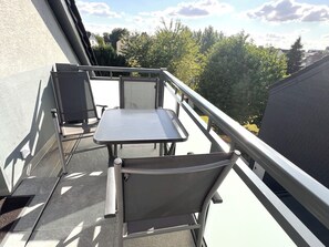 Outdoor dining - Modern and flexible living between Cologne and Düsseldorf (Langenfeld (Rheinland))