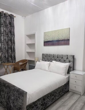 2 habitaciones, tabla de planchar con plancha y wifi gratis 