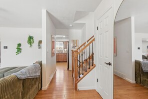 Interior - Spacious 4BD - Backyard BBQ, Fire Pit & Mini Golf (Arvada)