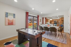 Interior - Spacious 4BD - Backyard BBQ, Fire Pit & Mini Golf (Arvada)