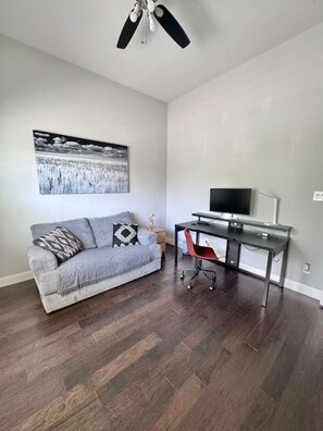 TV, fireplace, stereo