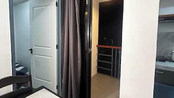 Premium-Apartment, 2 Schlafzimmer, Haustiere gestattet, Stadtblick | Balkon