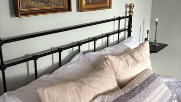 5 sovrum, skrivbord, strykjÀrn/strykbrÀda och gratis wi-fi