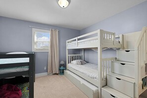3 bedrooms, iron/ironing board, WiFi, bed sheets - Keeping it “Reel” at Green Lake (Caledonia)