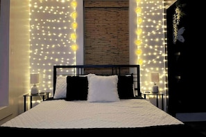 1 habitación, tabla de planchar con plancha, wifi y ropa de cama