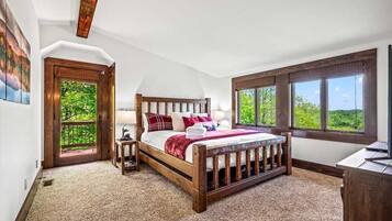 5 bedrooms, WiFi, bed sheets