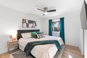 5 dormitorios, cuna de viaje, wifi gratis y ropa de cama