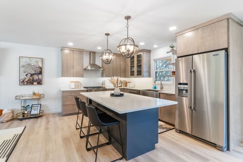 Clear Lake Escape - Lake Views, Pool Table, Ping Pong Table, Fire Pit