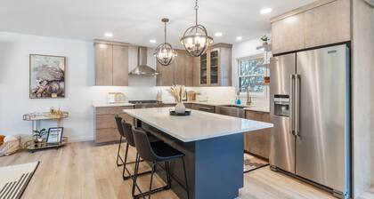 Clear Lake Escape - Lake Views, Pool Table, Ping Pong Table, Fire Pit