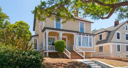 Spacious 6-bedroom house in lovely San Diego with AC, WiFi