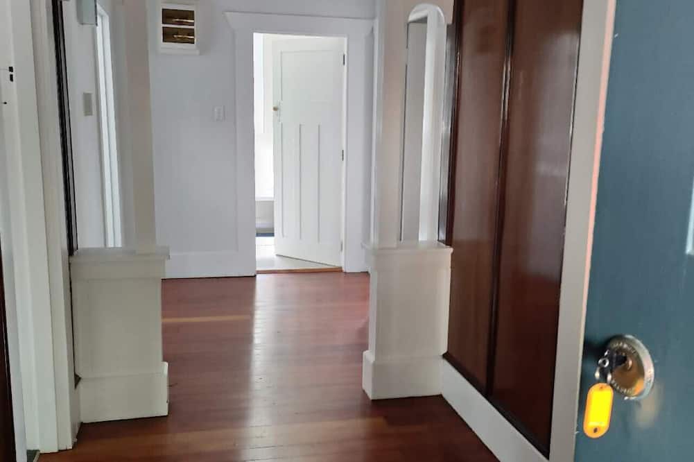 5 Bedroom House 7 Rangiatea Road