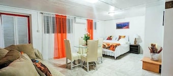 Comfortable, quaint Barbados studio apartment