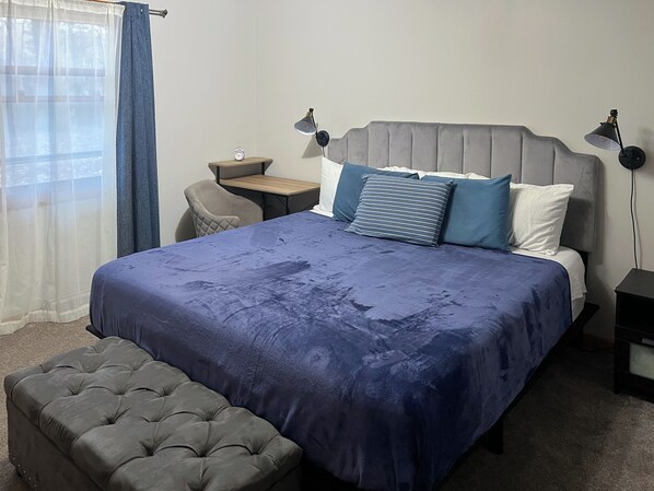 3 bedrooms, desk, iron/ironing board, free WiFi