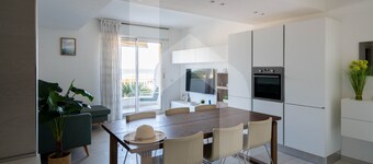 Homiday - OLYMPUS Seafront Luxury