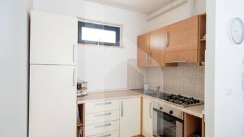 Frigorifero, forno, pentole/stoviglie/utensili