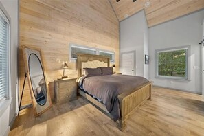 3 dormitorios, tabla de planchar con plancha, wifi gratis y ropa de cama