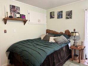 1 bedroom, free WiFi, bed sheets