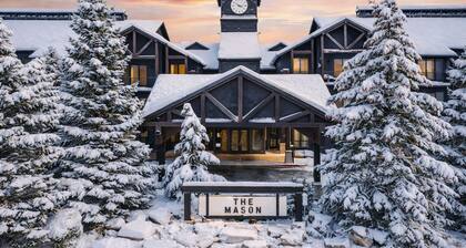 Luxury 1BR Condo at The Mason, Free Ski Shuttle, Jordanelle, Pool & Hot Tub Access