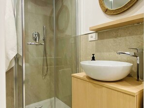 Hair dryer, towels - L'Oleandro, elegance and comfort in Porto Rotondo, L'Oleandro, elegance and comfort in Porto Rotondo (Porto Rotondo)