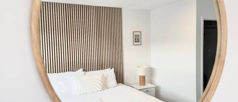 2 makuuhuonetta, työpöytä, silitysrauta/-lauta, Wi-Fi