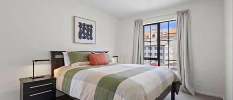 2 bedrooms, desk, iron/ironing board, free WiFi