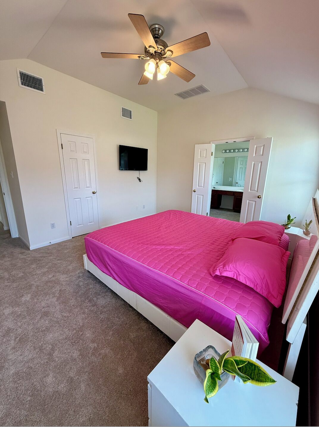 3 bedrooms, desk, free WiFi