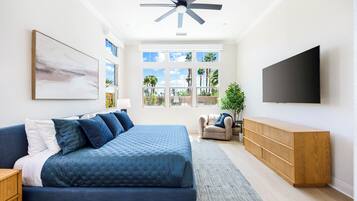 3 slaapkamers, een strijkplank/strijkijzer, reisbedje, gratis wifi