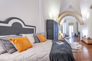 1 bedroom, iron/ironing board, WiFi, bed sheets - Yellow Loft - Lecce Selection (Lecce)