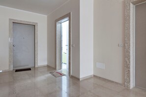 Interior - Renoir Apartment & Parking - Lecce Selection (Lecce)