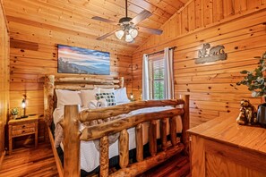 2 bedrooms, iron/ironing board, travel cot, free WiFi