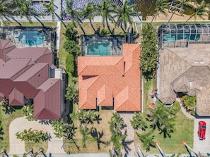 Exterior - Heated Pool & Spa, Gulf Access, Dock - Villa Sunset Mangroves - Roelens (Cape Coral)