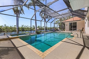 A heated pool - Heated Pool & Spa, Gulf Access, Dock - Villa Sunset Mangroves - Roelens (Cape Coral)