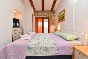 3 bedrooms, WiFi
