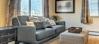 Anchor Town Lodge - The Chilkoot - Downtown Park Strip