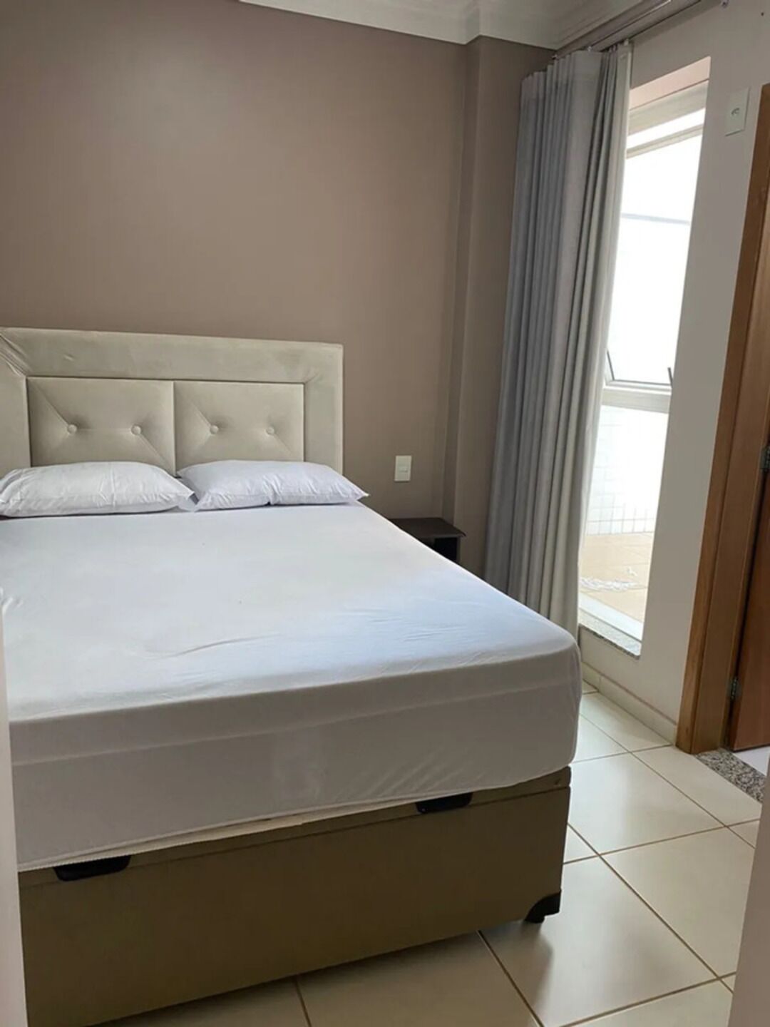 2 quartos, escrivaninha, ferros/tábuas de passar roupa, Wi-Fi