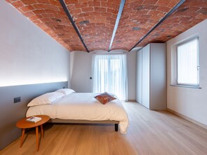 4 bedrooms, internet