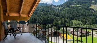 Ferienwohnung 'Lodge 3' mit Bergblick, Gemeinschaftsterrasse und Wi-Fi