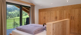 Apartment 'Lodge 3' with Mountain View, Shared Terrace and Wi-Fi