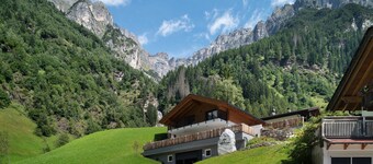 Estudio 'Tribulaun - Lodge 1' con vistas a la montaña, terraza privada y Wi-Fi